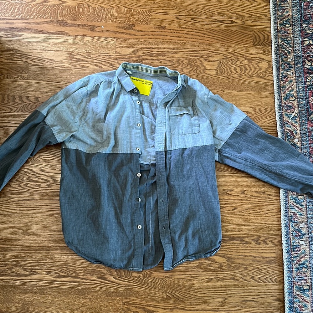 Descendant of thieves shirt large/medium